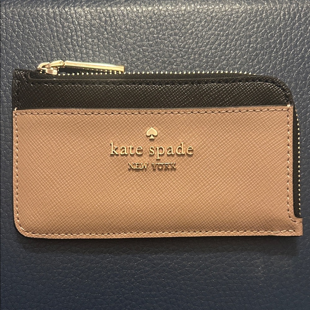 kate spade Two-Tone Zip Card Case in Blush and Black